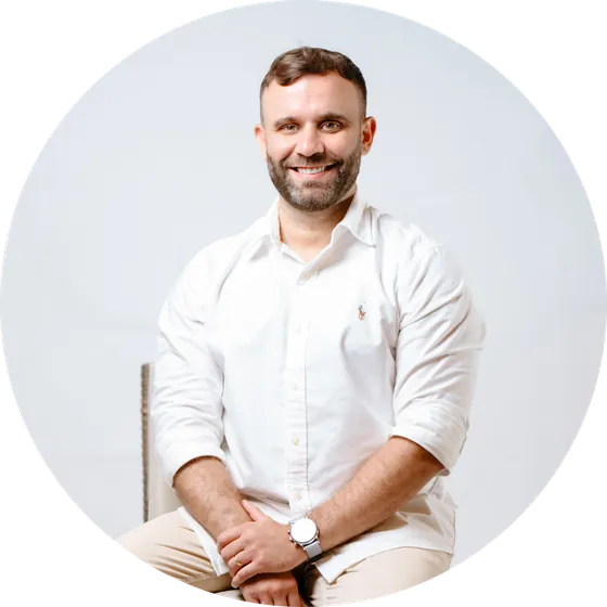 Dr. Marcos Resende